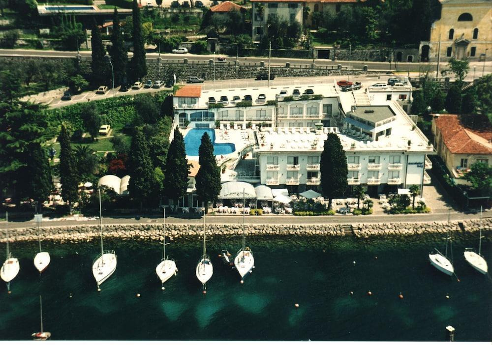 Hotel Excelsior Bay マルチェージネ エクステリア 写真